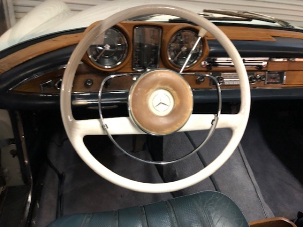 Used-1964-Mercedes-Benz-220-SE