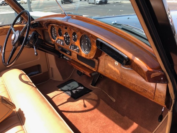 Used-1961-Rolls-Royce-Silver-Cloud-Drophead
