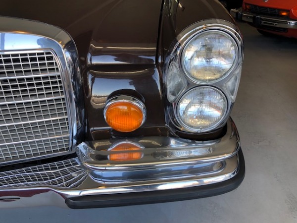 Used-1971-Mercedes-Benz-280-SE-35