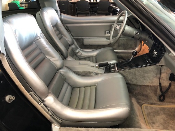 Used-1978-Chevrolet-Corvette-Pace-Car