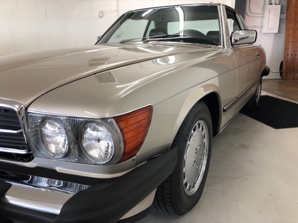 Used-1988-Mercedes-Benz-560SL-conv-low-32156-miles