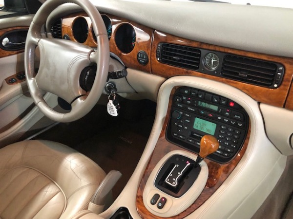 Used-2000-Jaguar-XJ-Series-XJ8