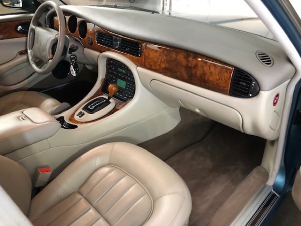 Used-2000-Jaguar-XJ-Series-XJ8