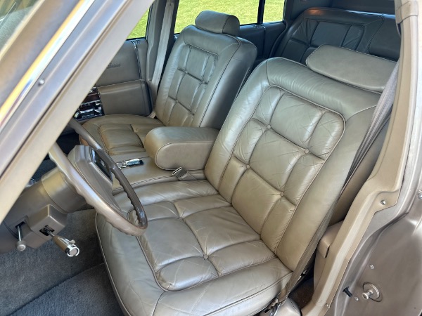 Used-1986-Cadillac-Fleetwood-Brougham