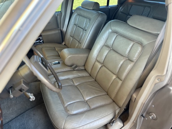 Used-1986-Cadillac-Fleetwood-Brougham