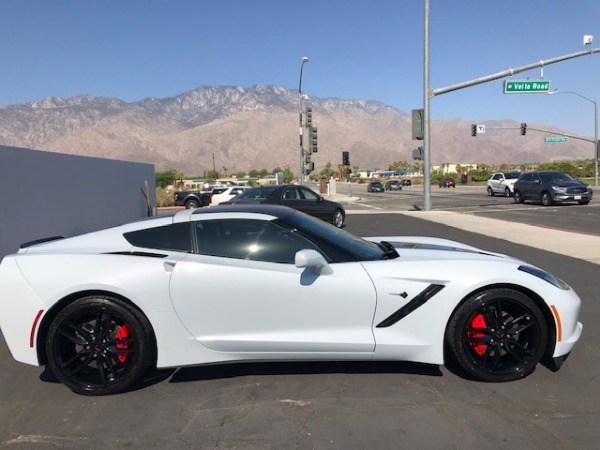 Used-2019-Chevrolet-Corvette-Stingray