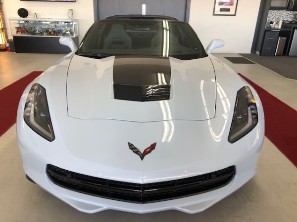 Used-2019-Chevrolet-Corvette-Stingray