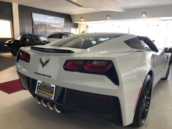 Used-2019-Chevrolet-Corvette-Stingray