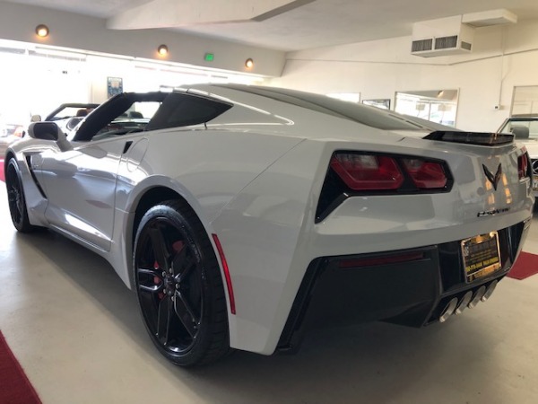 Used-2019-Chevrolet-Corvette-Stingray