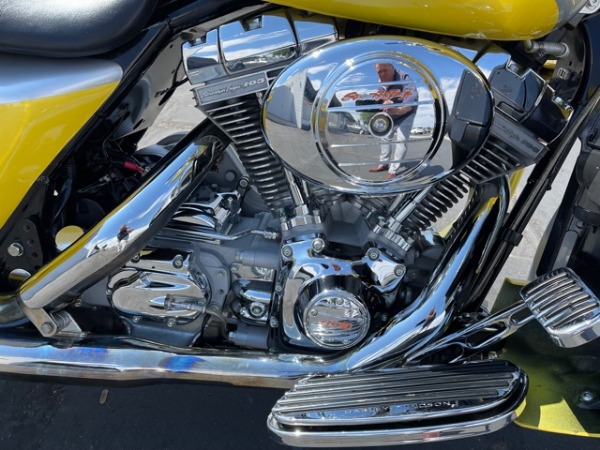 Used-2005-Harley-Davidson-Electra-Glide-CVO-Screaming-Eagle-edition