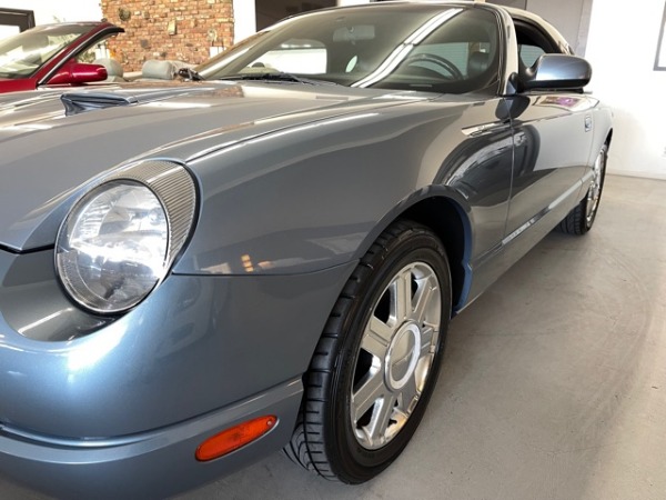 Used-2005-Ford-Thunderbird-Deluxe