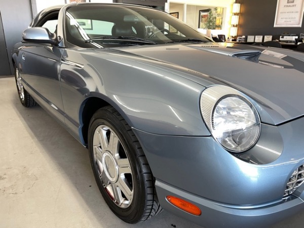 Used-2005-Ford-Thunderbird-Deluxe