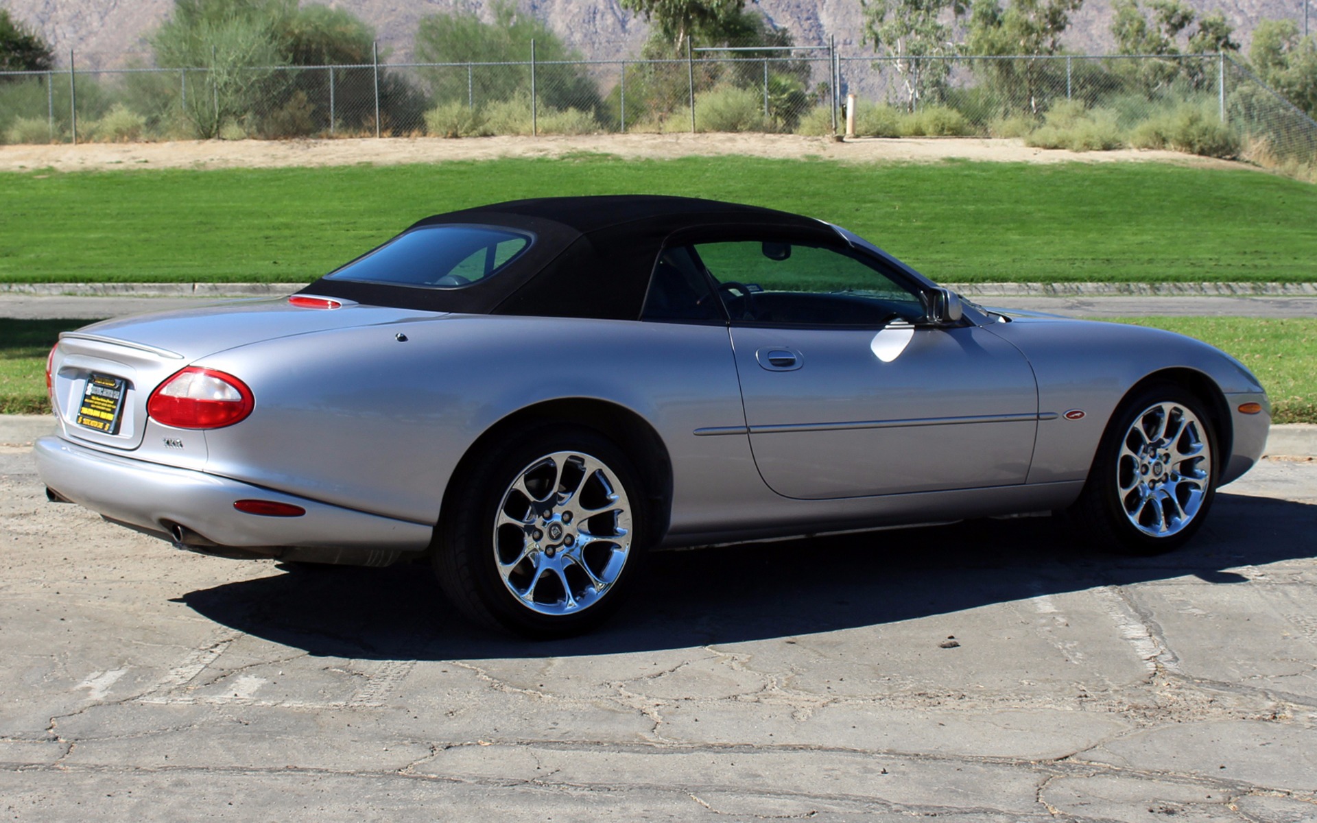 Ягуар XKR 2001