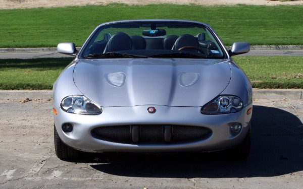 Used-2000-Jaguar-XKR