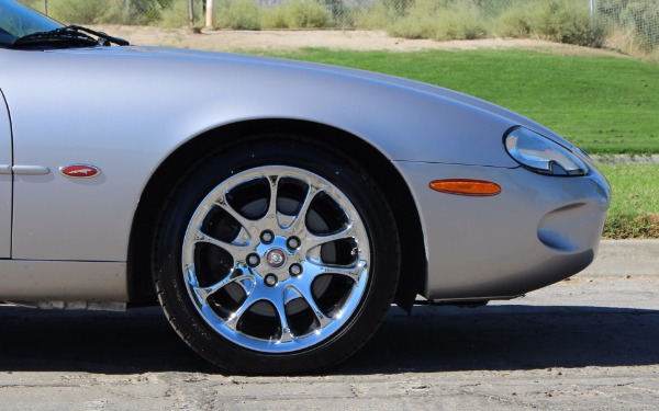 Used-2000-Jaguar-XKR