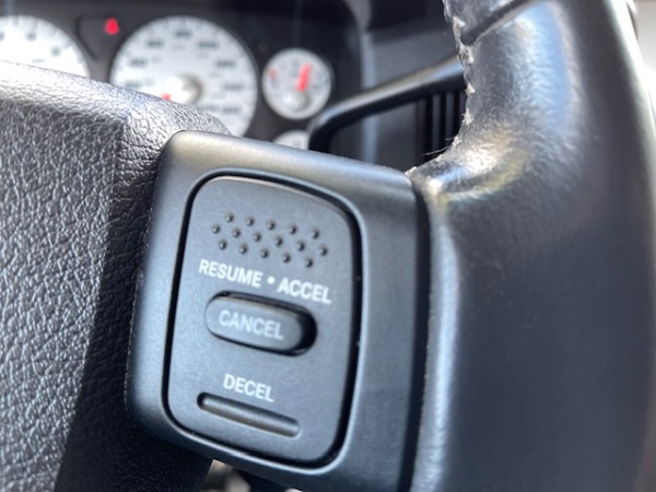 Used-2005-Dodge-Ram-1500-SRT-10
