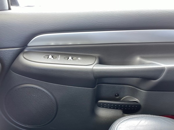 Used-2005-Dodge-Ram-1500-SRT-10