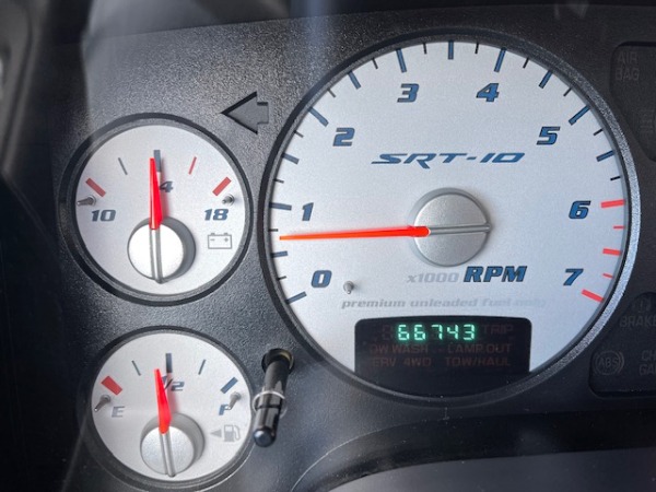 Used-2005-Dodge-Ram-1500-SRT-10