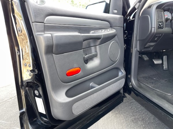 Used-2005-Dodge-Ram-1500-SRT-10