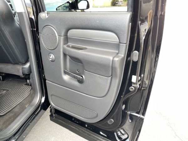 Used-2005-Dodge-Ram-1500-SRT-10