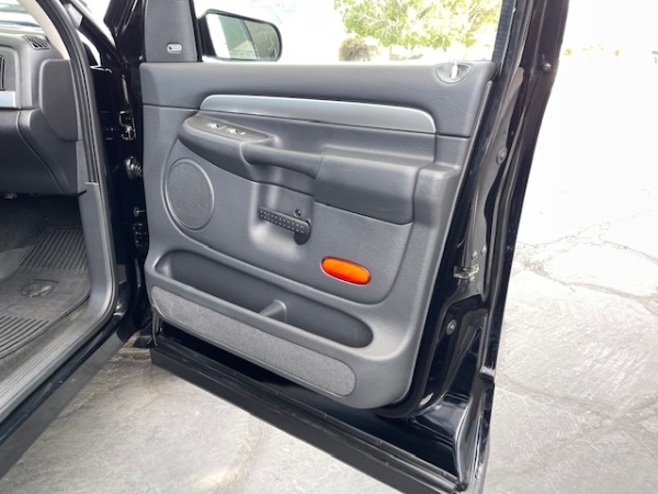 Used-2005-Dodge-Ram-1500-SRT-10