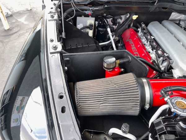 Used-2005-Dodge-Ram-1500-SRT-10
