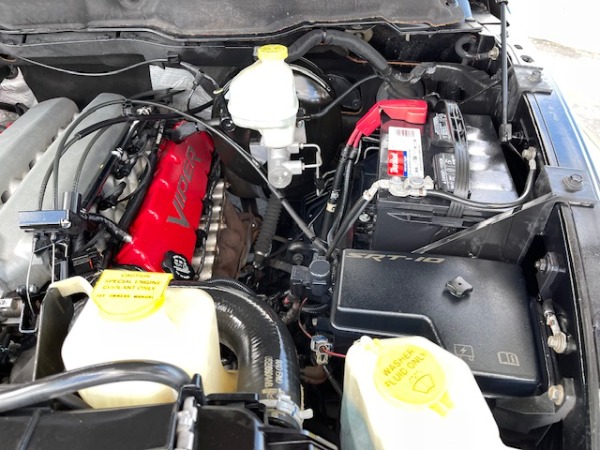 Used-2005-Dodge-Ram-1500-SRT-10