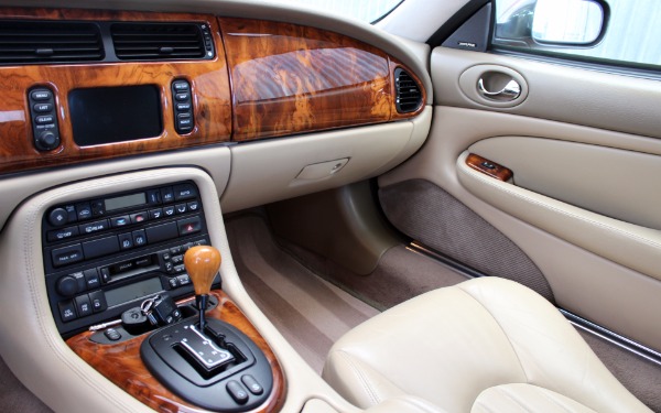 Used-2000-Jaguar-XK-Series-XK8