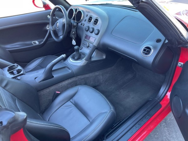 Used-2008-Pontiac-Solstice