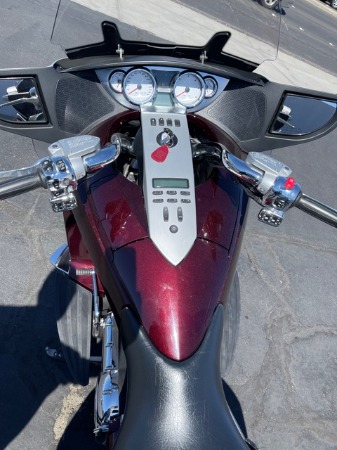 Used-2009-Victory-Vision