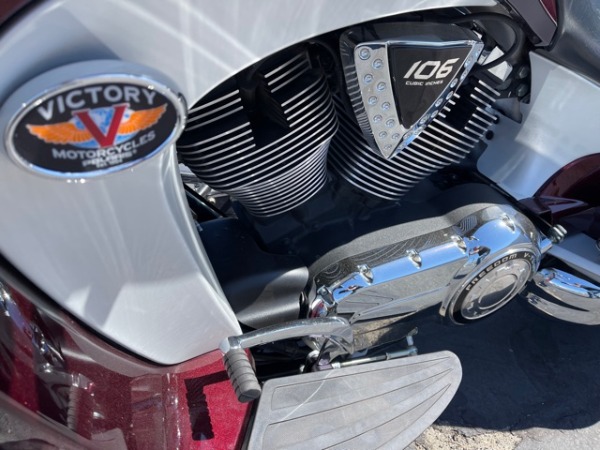 Used-2009-Victory-Vision