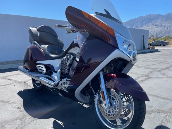 Used-2009-Victory-Vision