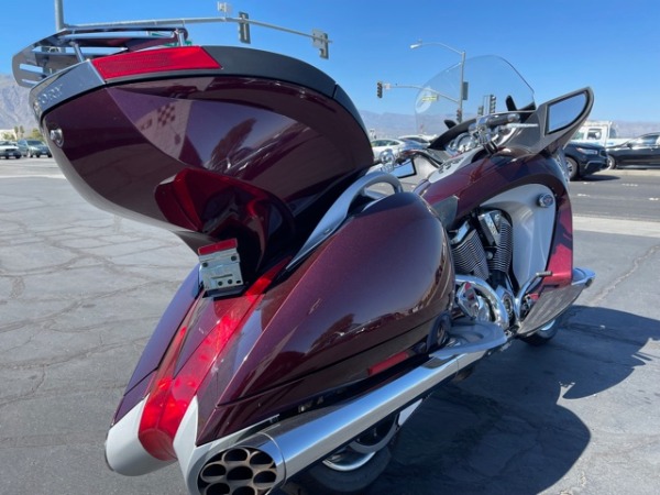 Used-2009-Victory-Vision