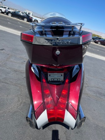 Used-2009-Victory-Vision