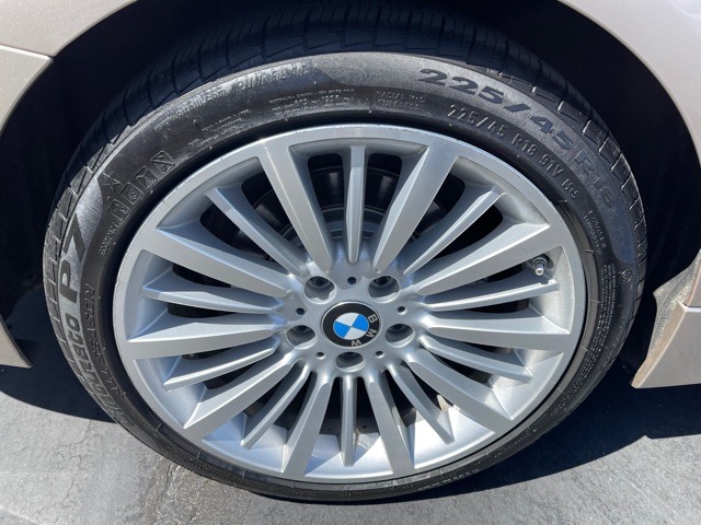 Used-2015-BMW-3-Series-328i