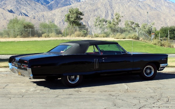 Used-1966-Pontiac-Catalina-2+2