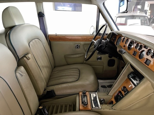 1975 ROLLSROYCE SILVER SHADOW 4 DOOR SEDAN