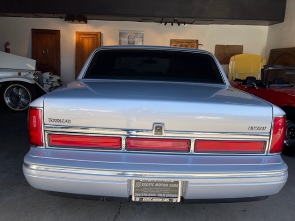 Used-1997-Lincoln-Town-Car-Cartier