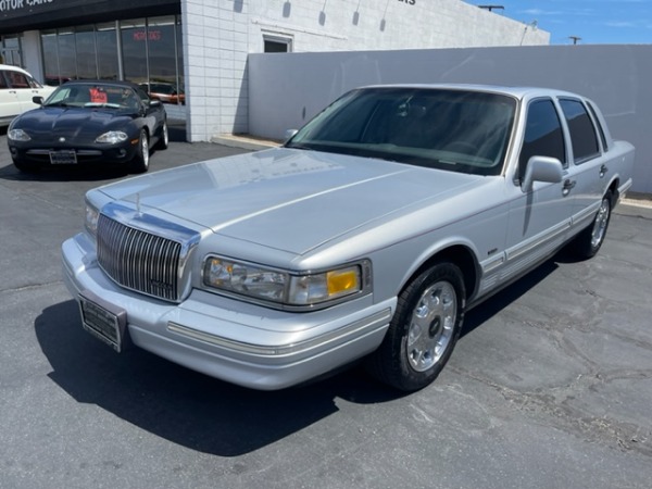 Used-1997-Lincoln-Town-Car-Cartier