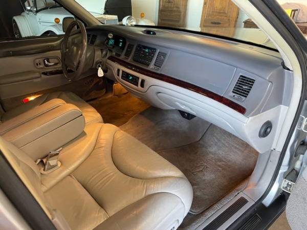 Used-1997-Lincoln-Town-Car-Cartier