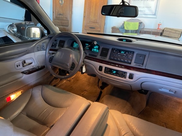 Used-1997-Lincoln-Town-Car-Cartier