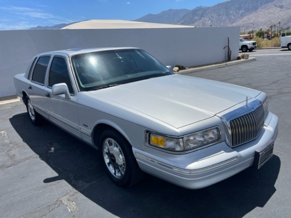 Used-1997-Lincoln-Town-Car-Cartier