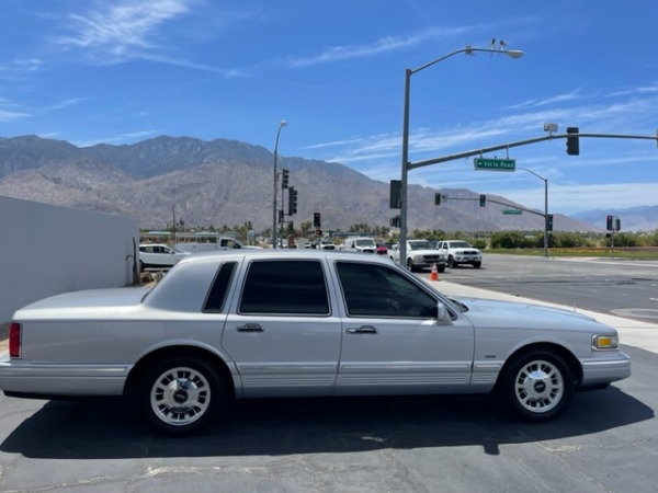 Used-1997-Lincoln-Town-Car-Cartier