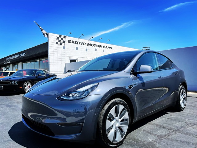 Tesla model y in stock discount