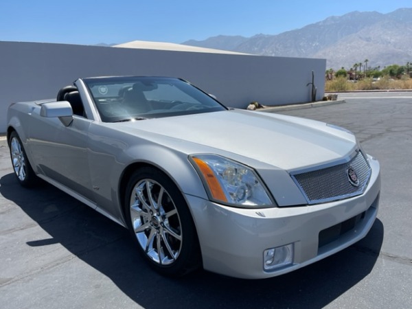 Used-2008-Cadillac-XLR