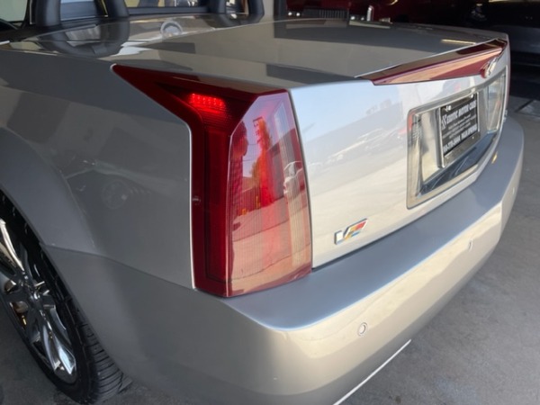 Used-2008-Cadillac-XLR