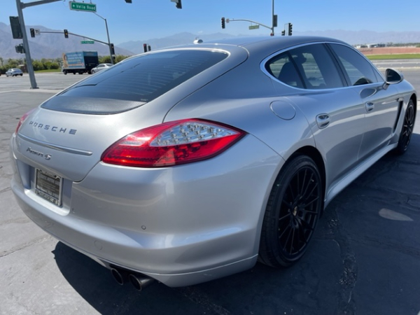 Used-2012-Porsche-Panamera-4S