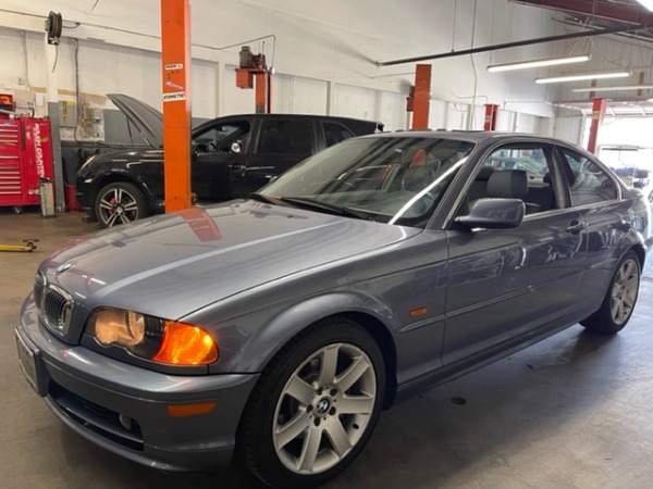 Used-2001-BMW-3-Series-325Ci