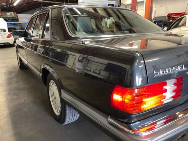 Used-1990-Mercedes-Benz-560-Class-560-SEL