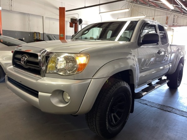 Used-2006-Toyota-Tacoma-PreRunner-V6